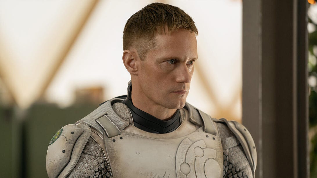 Murderbot Review: Alexander Skarsgård Is Hilariously Awkward in This Breezy Sci-Fi Dramedy